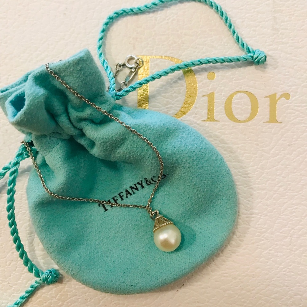 Silver pearl Tiffany’s necklace- Gatsby collection